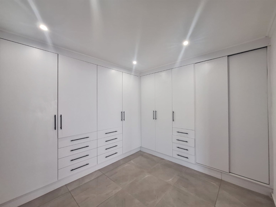 To Let 4 Bedroom Property for Rent in Redstone Private Country Estate North West